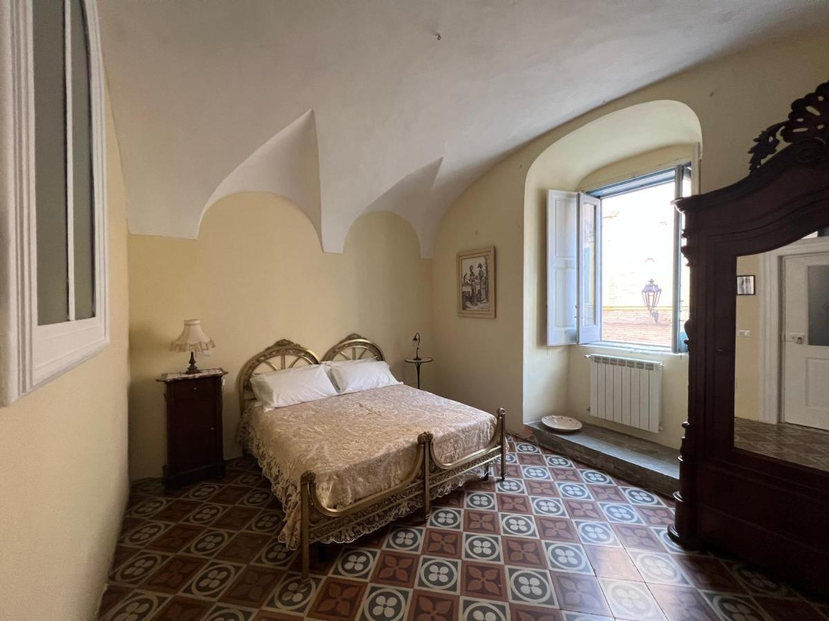 B&B Palazzo Lombardi 卢切拉 外观 照片
